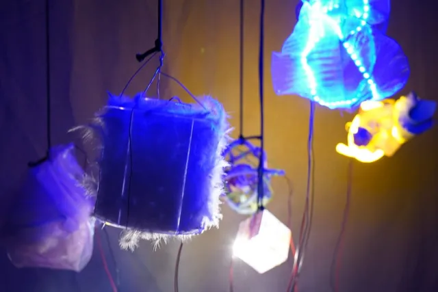 Hanging light installation